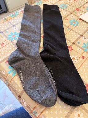 NWOT Women’s knee high Socks - Black & Gray